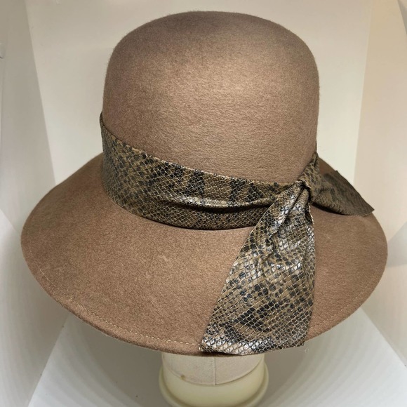 Vintage Neumann-Endler wool hat